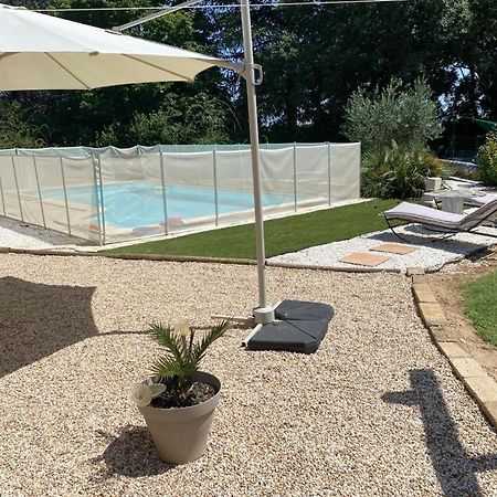 Au Mazet Du Parc Bed and Breakfast Lédenon Buitenkant foto